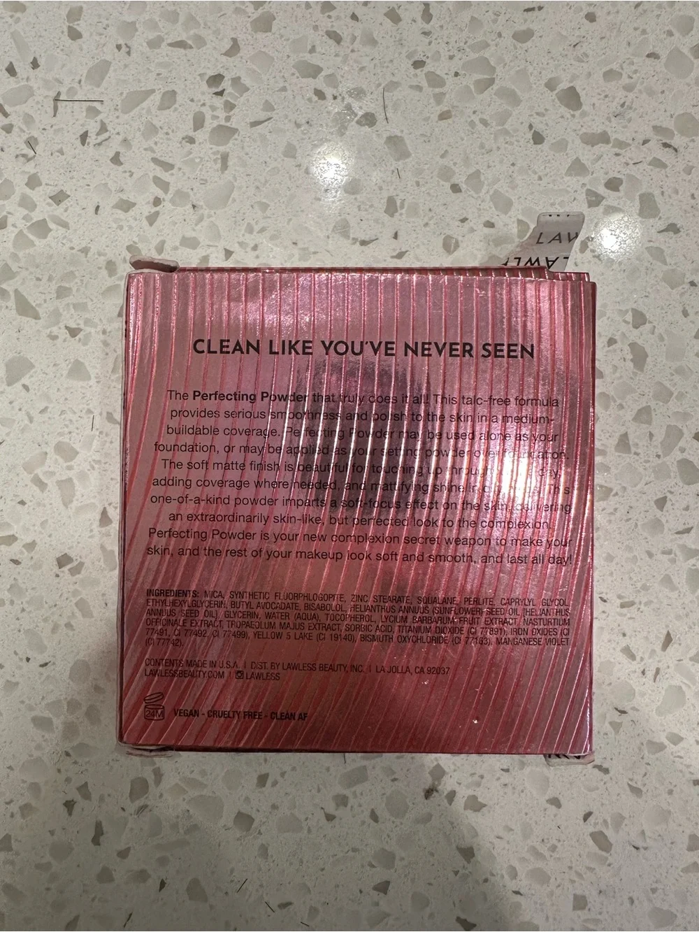 LAWLESS Perfecting Powder - Light Medium - Talc Free
